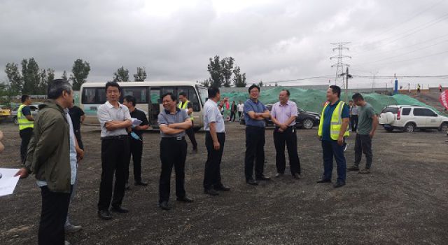 东营市人大就庐山路南延工程(丁庄街道段)进行调研 东营市人大就庐山路南延工程(丁庄街道段)进行调研