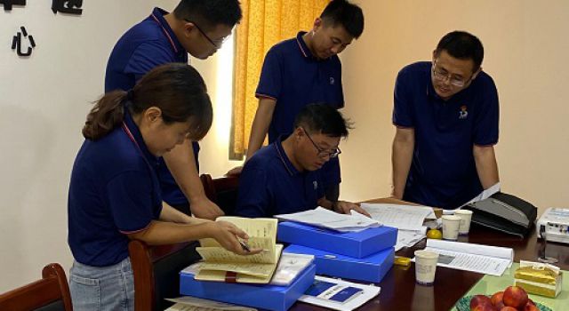 总公司考核组对中心试验室进行半年考核 总公司考核组对中心试验室进行半年考核