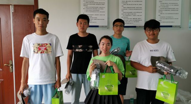 克黄线总监办开展送清凉活动 克黄线总监办开展送清凉活动