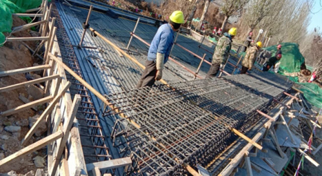 高新区张皇路等三条道路大中修工程顺利开展