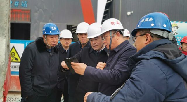 王其峰赴济南至高青高速公路现场督导 王其峰赴济南至高青高速公路现场督导