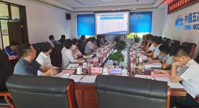 济潍高速第二驻地办组织三、四合同召开工地调度会