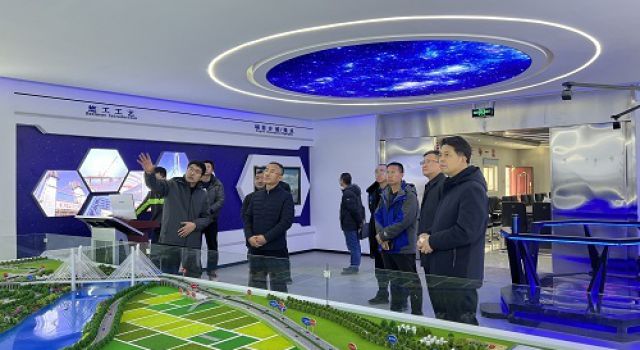 宁夏交通厅党委委员、总工程师王力军到中卫下河沿黄河公路大桥 项目开展质量、安全及黄河冬季防凌督察