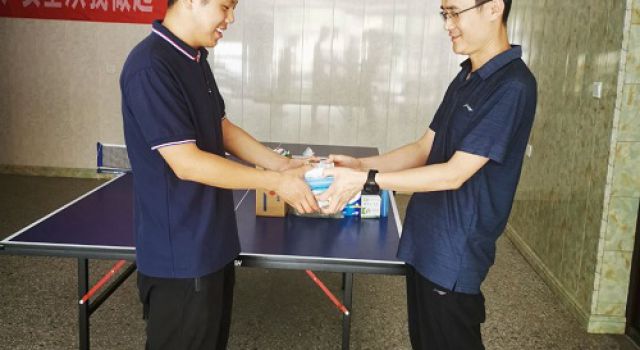 东平项目总监办开展“情系职工，夏送清凉”活动