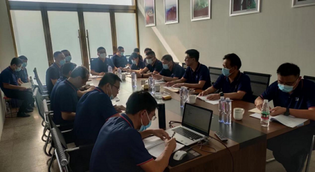 总公司考核组对十公司综合管理及南沿海公路日钢段高架工程项目进行半年考核检查