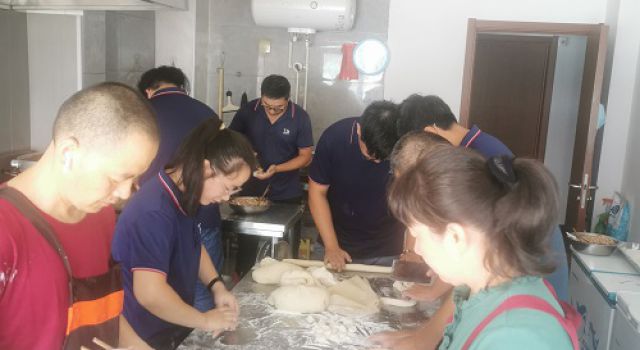 安罗高速第二总监办全体人员开展“暖心饺子，共抗疫情”活动