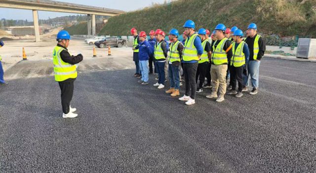 加强路面成品保护和路面污染防治工作 现场技术交底