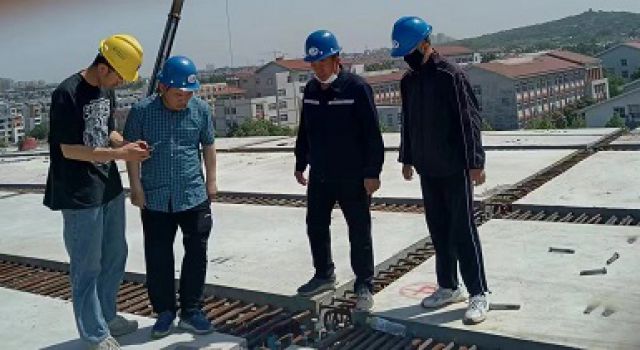 五一假期,坚守岗位 五一假期,坚守岗位