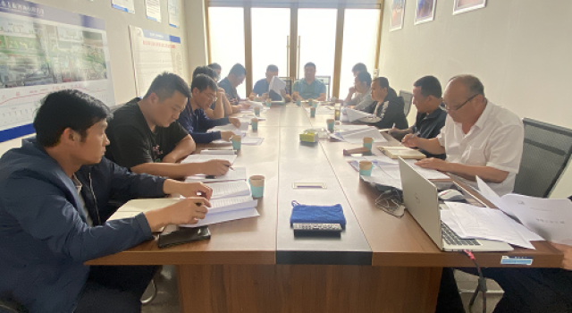 岚山区南沿海高架桥项目召开五月份工地例会