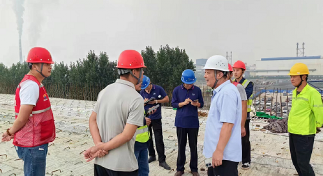 日照市南沿海公路日钢段高架工程总监办中秋、国庆“双节”节前安全环保工作检查