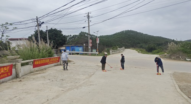 横钦高速第四总监办开展“弘扬雷锋精神、义务清扫街道”志愿服务活动 横钦高速第四总监办开展“弘扬雷锋精神、义务清扫街道”志愿服务活动