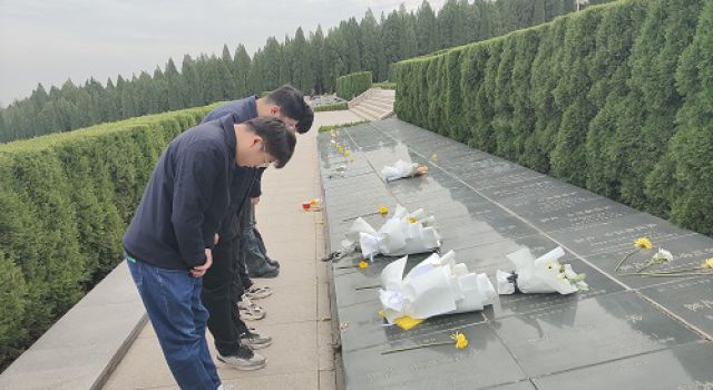 淄博养护工程总监办开展“慎终追远、缅怀先烈”主题活动 淄博养护工程总监办开展“慎终追远、缅怀先烈”主题活动