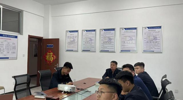 东泰咨询沂南县交通工程总监处召开四月份工地例会